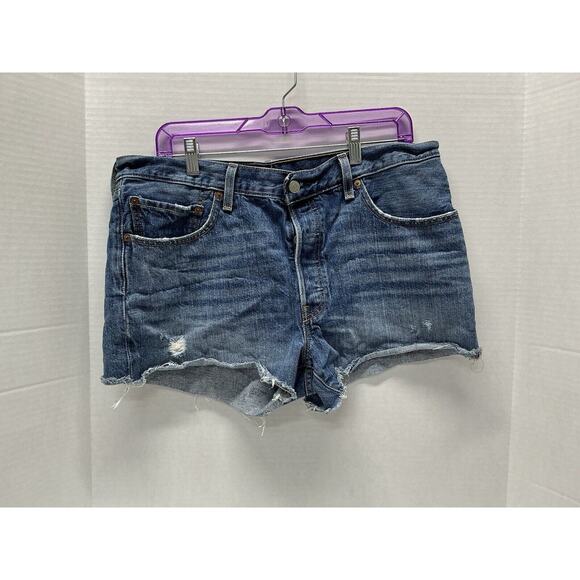 Levi's Womens 501 Jean Shorts Size 32 Medium Wash Denim Cut Off Style Button Fly - Picture 1 of 11